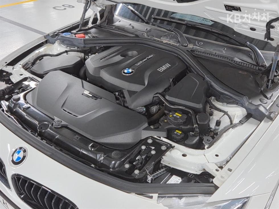 BMW - 3-Series | New 330 F30 Edition 20