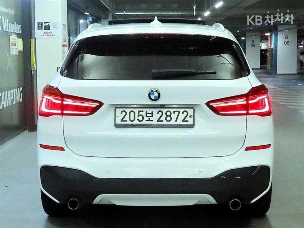 BMW - X1 | xDrive 20 M Sport 5
