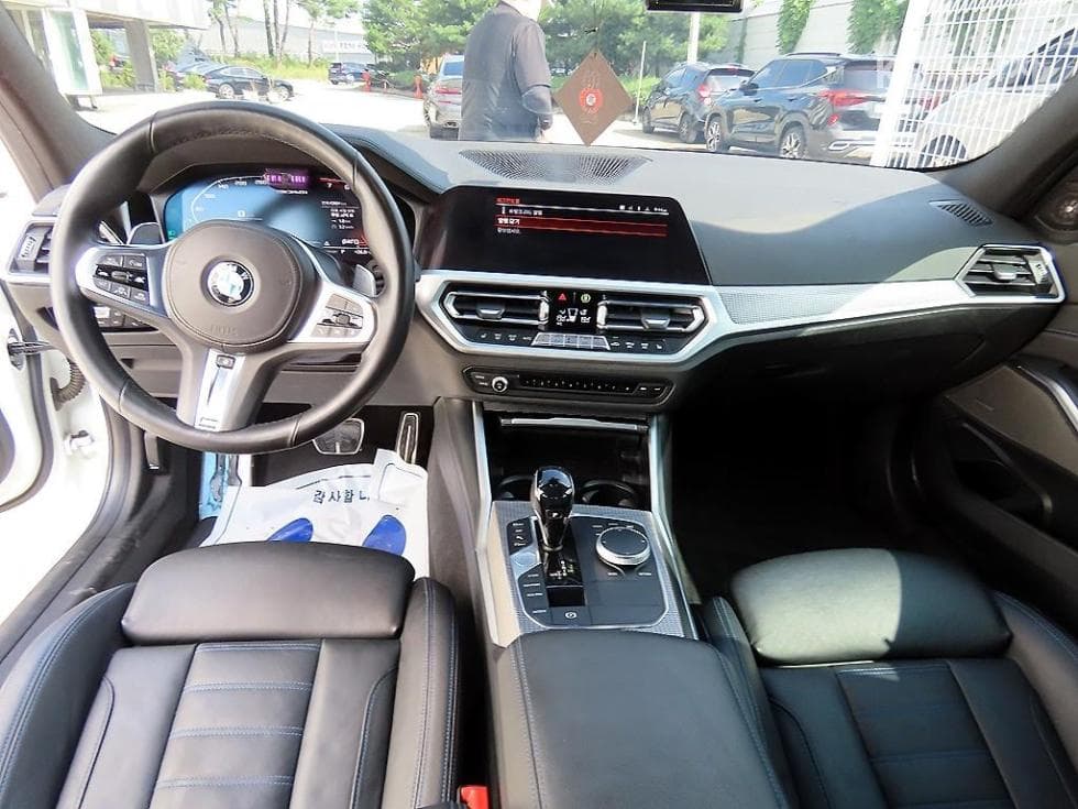 BMW - 3-Series | M340 Base 7