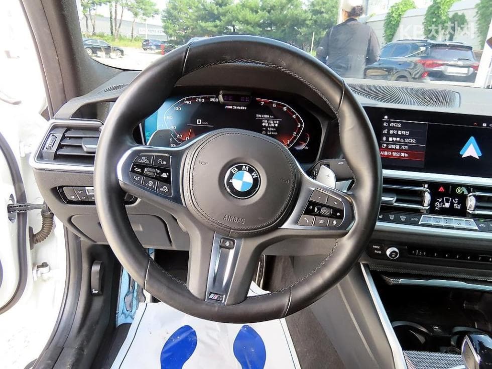 BMW - 3-Series | M340 Base 8