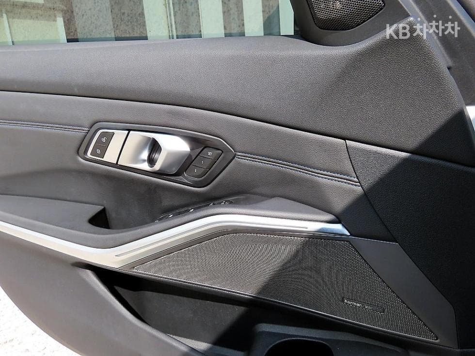BMW - 3-Series | M340 Base 12