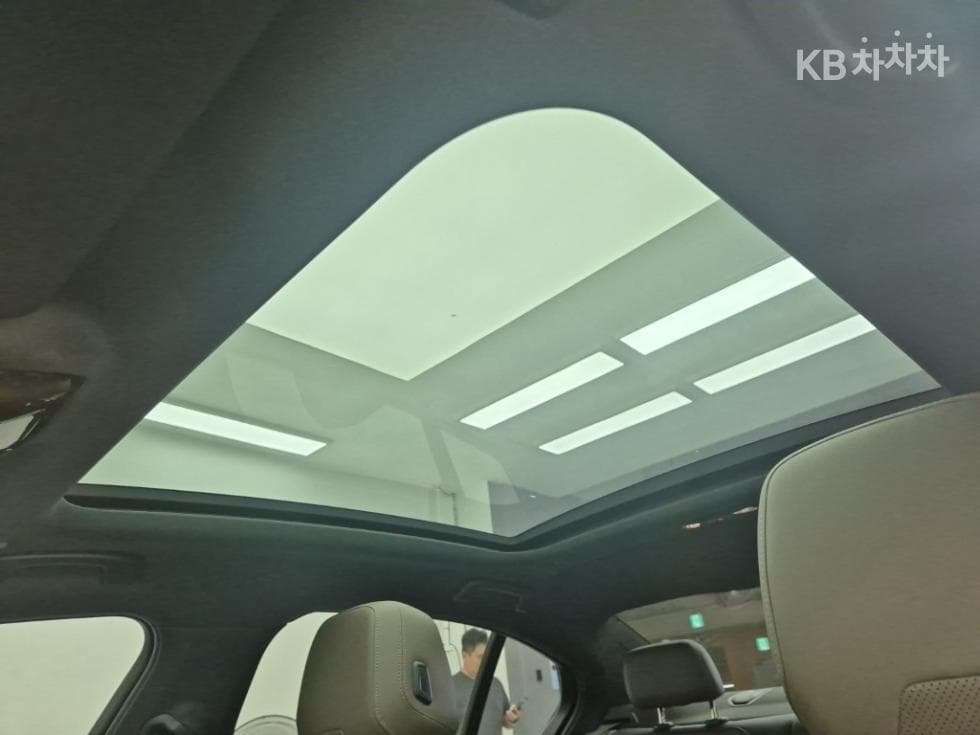 BMW - 5-Series | New 523 xDrive M Sport 13