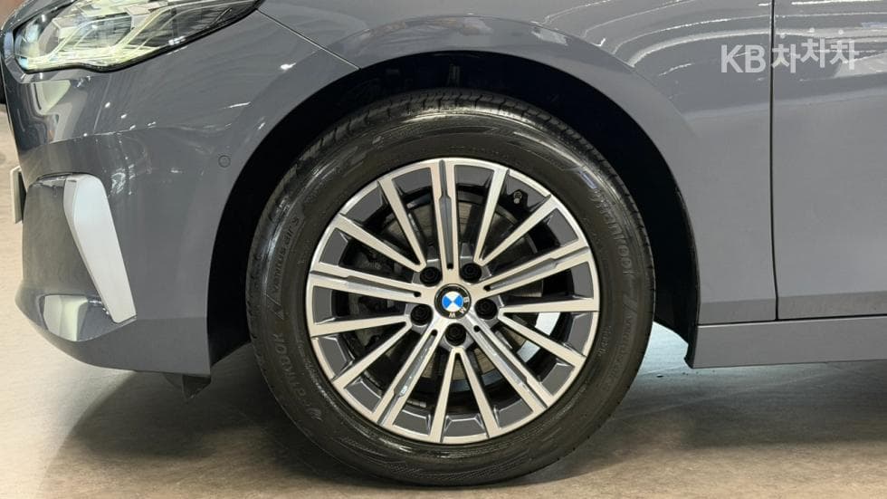 بي إم دبليو - 2-Series | Active Tourer 220 Luxury 5