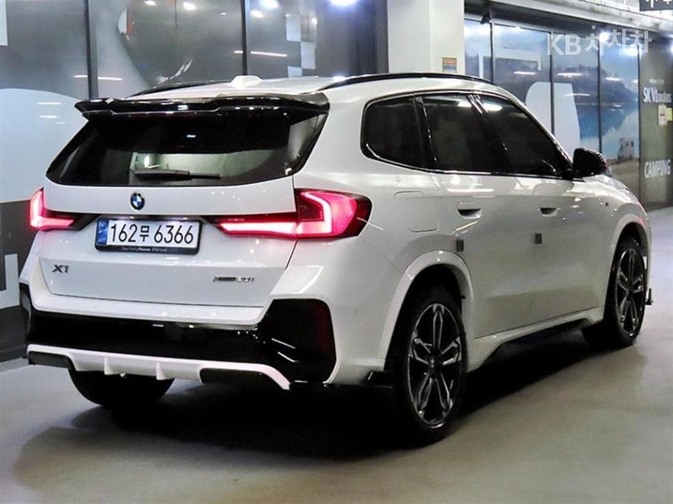 BMW - X1 | xDrive20 M Sport 4