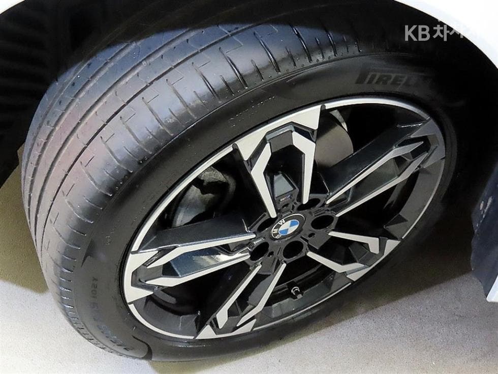 BMW - X1 | xDrive20 M Sport 20