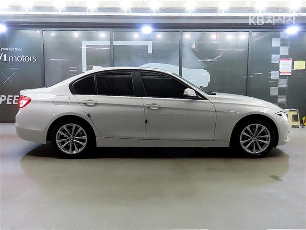 BMW - 3-Series | New 320 F30(12~) 3