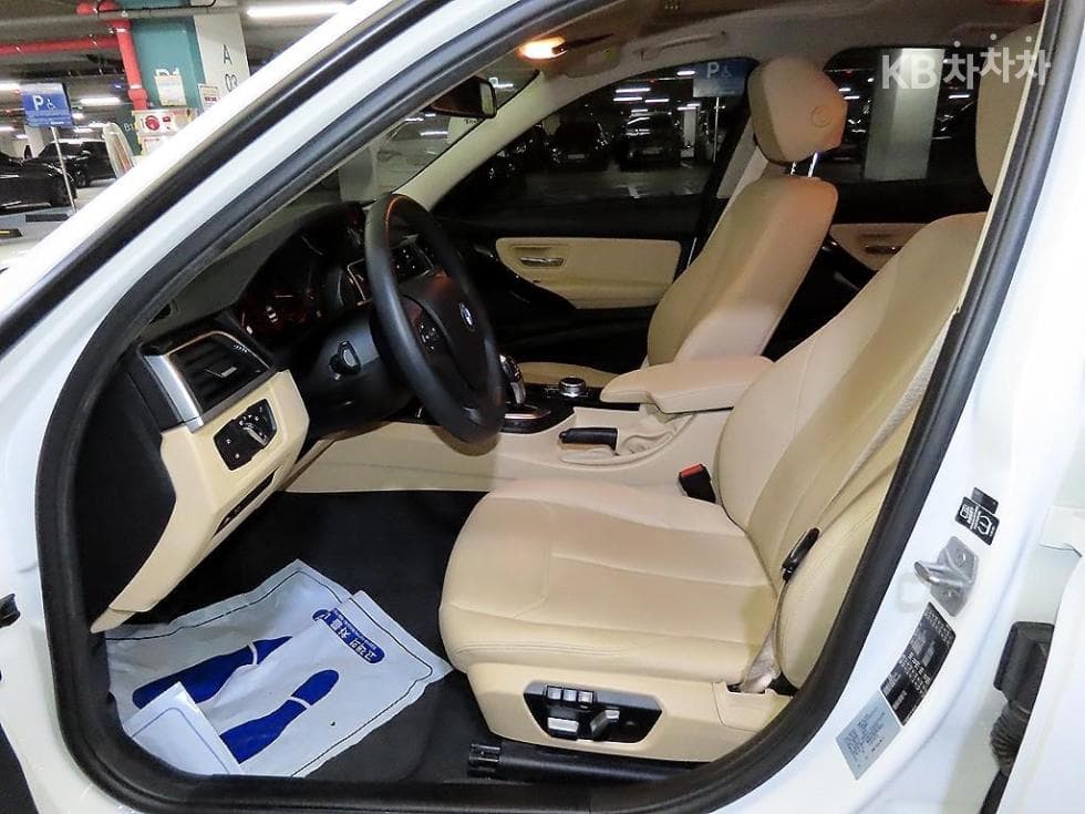 BMW - 3-Series | New 320 F30(12~) 6