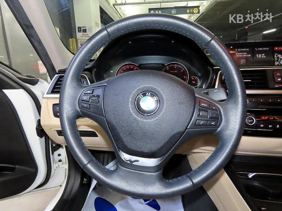 BMW - 3-Series | New 320 F30(12~) 8