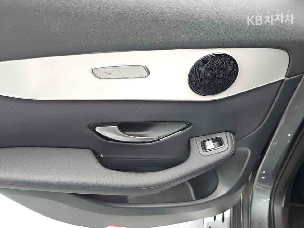 Mercedes-Benz - GLC-Class | 350 4Matic Base 13