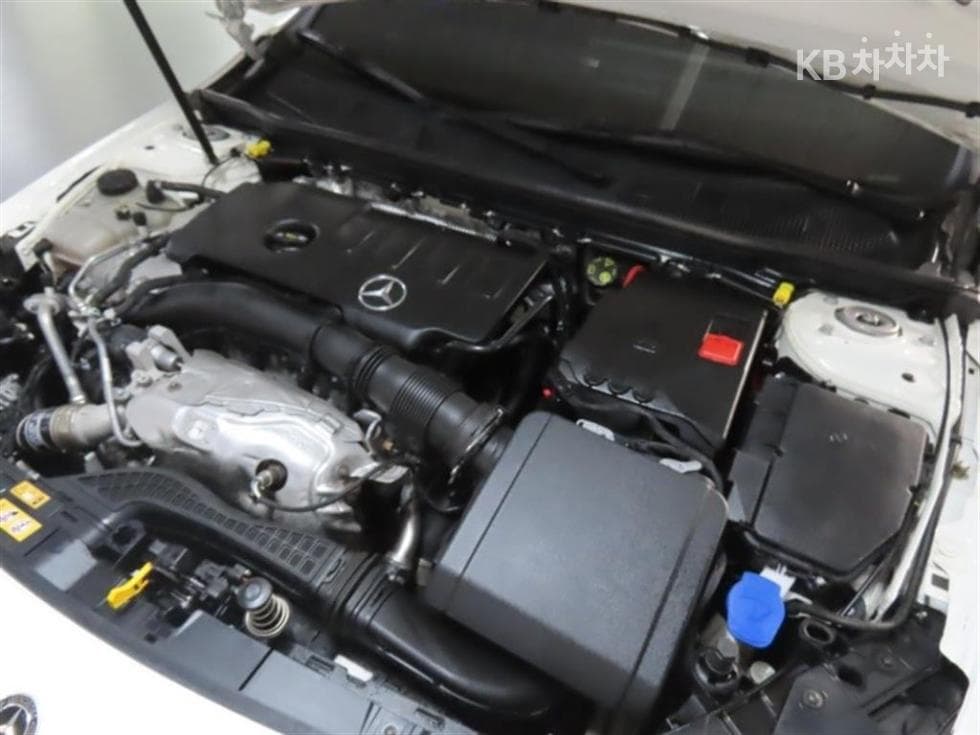 Mercedes-Benz - A-Class | A220 Sedan - 20