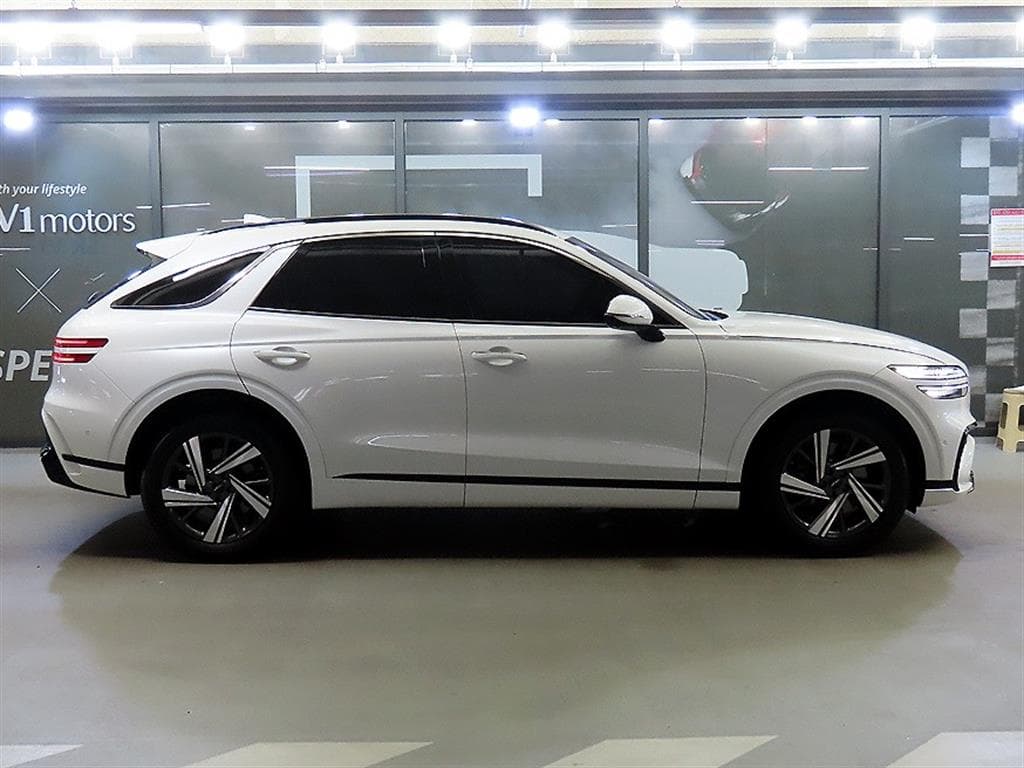 Genesis - GV70 | Gasoline 2.5T AWD 3