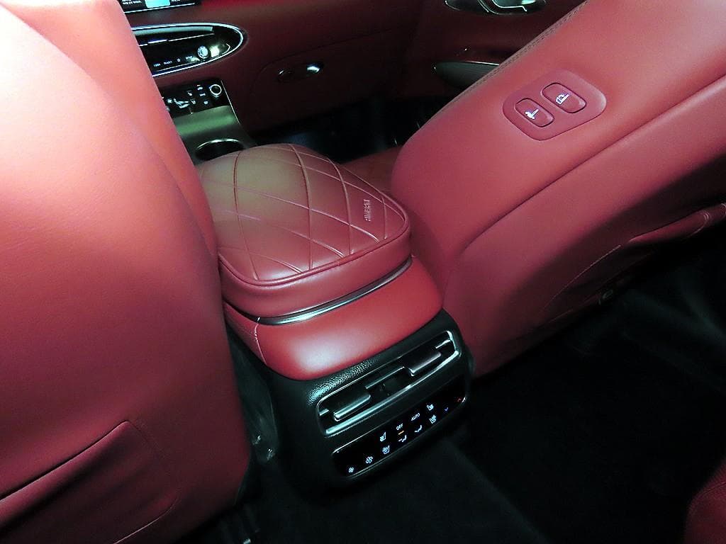 Genesis - GV70 | Gasoline 2.5T AWD 14
