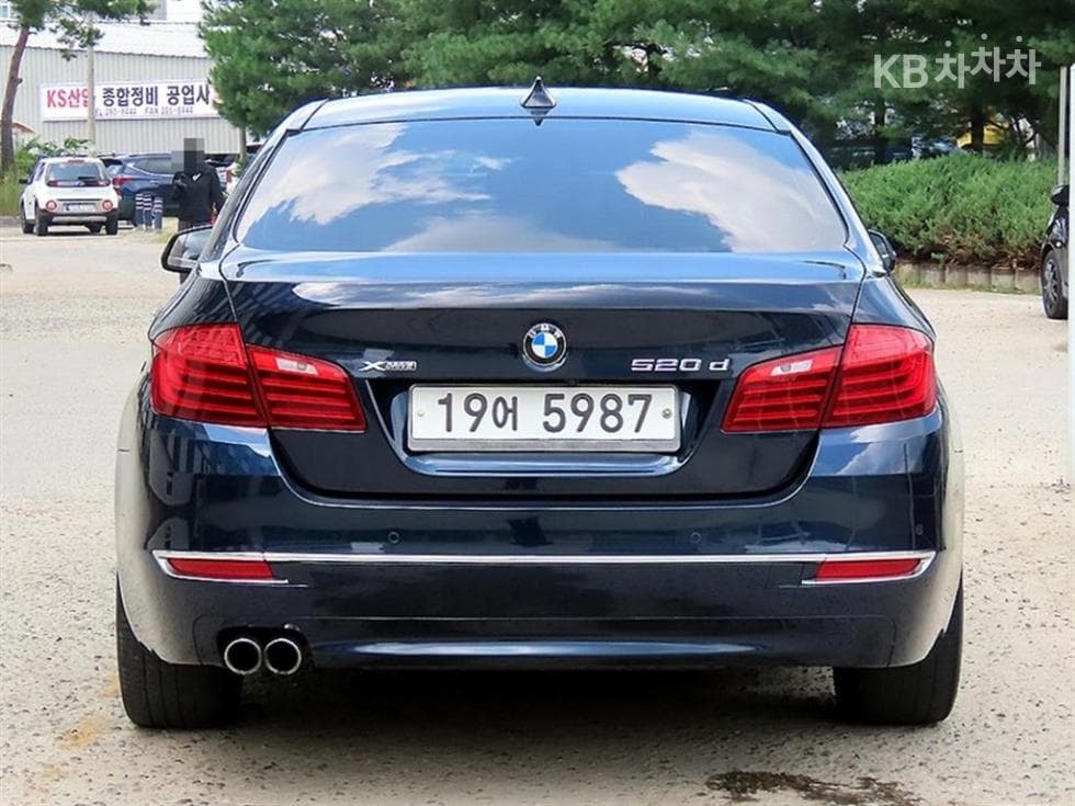 بي إم دبليو - 5-Series | New 520 xDrive F10(10~16Year) 4