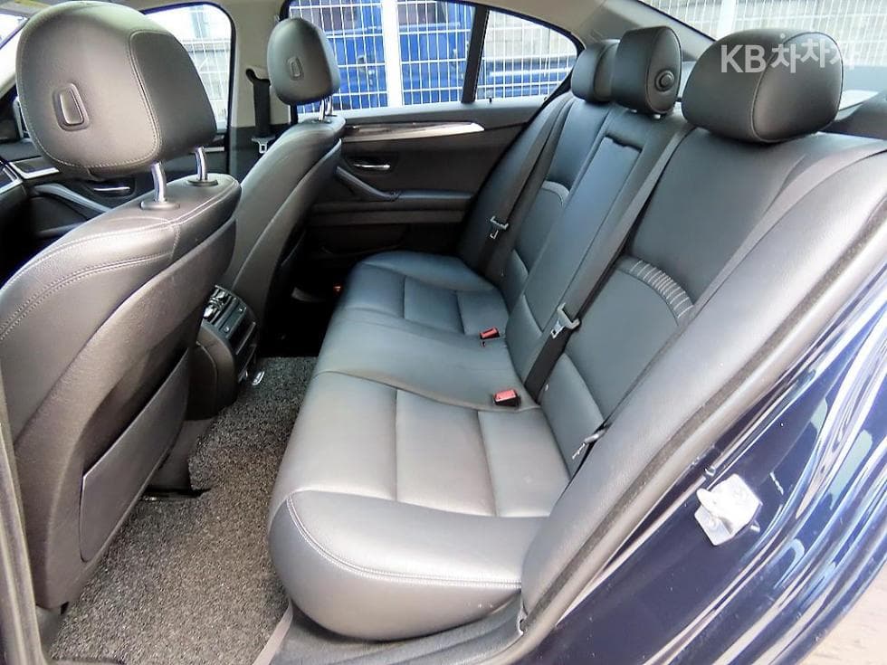 بي إم دبليو - 5-Series | New 520 xDrive F10(10~16Year) 6