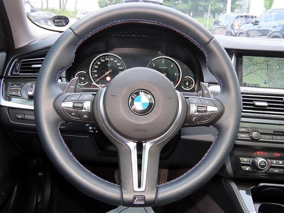 بي إم دبليو - 5-Series | New 520 xDrive F10(10~16Year) 8