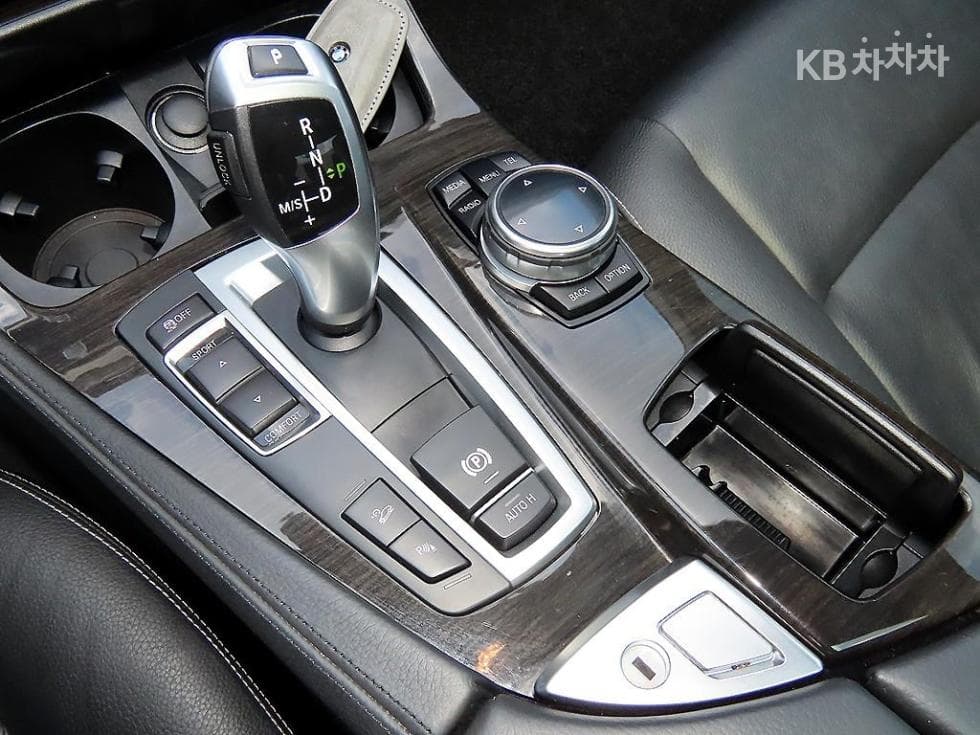 بي إم دبليو - 5-Series | New 520 xDrive F10(10~16Year) 11