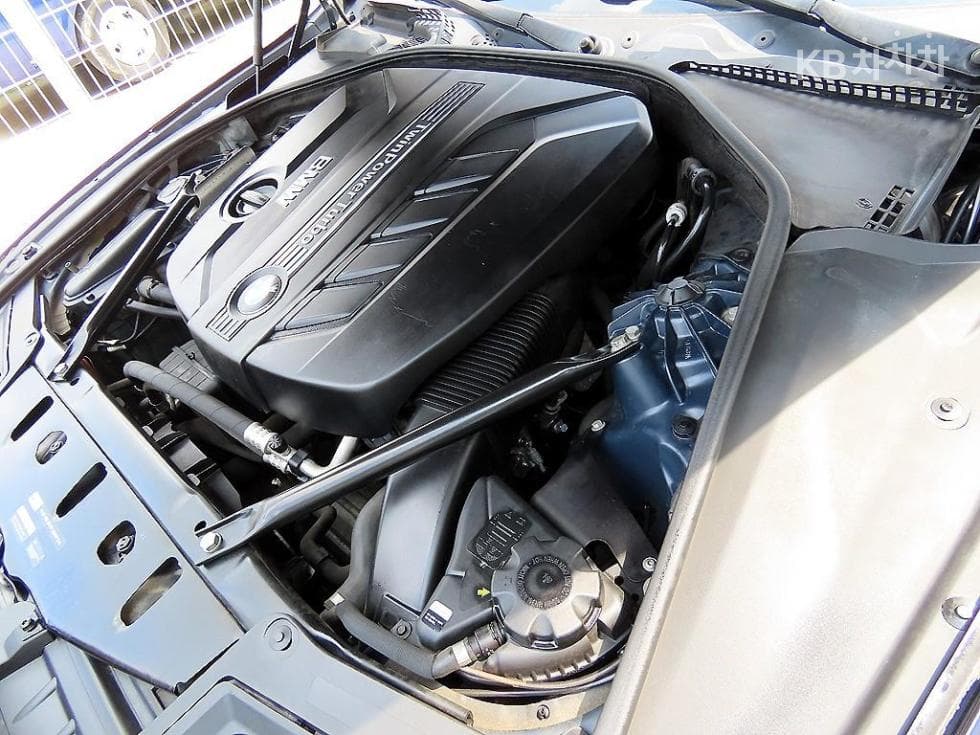 بي إم دبليو - 5-Series | New 520 xDrive F10(10~16Year) 19