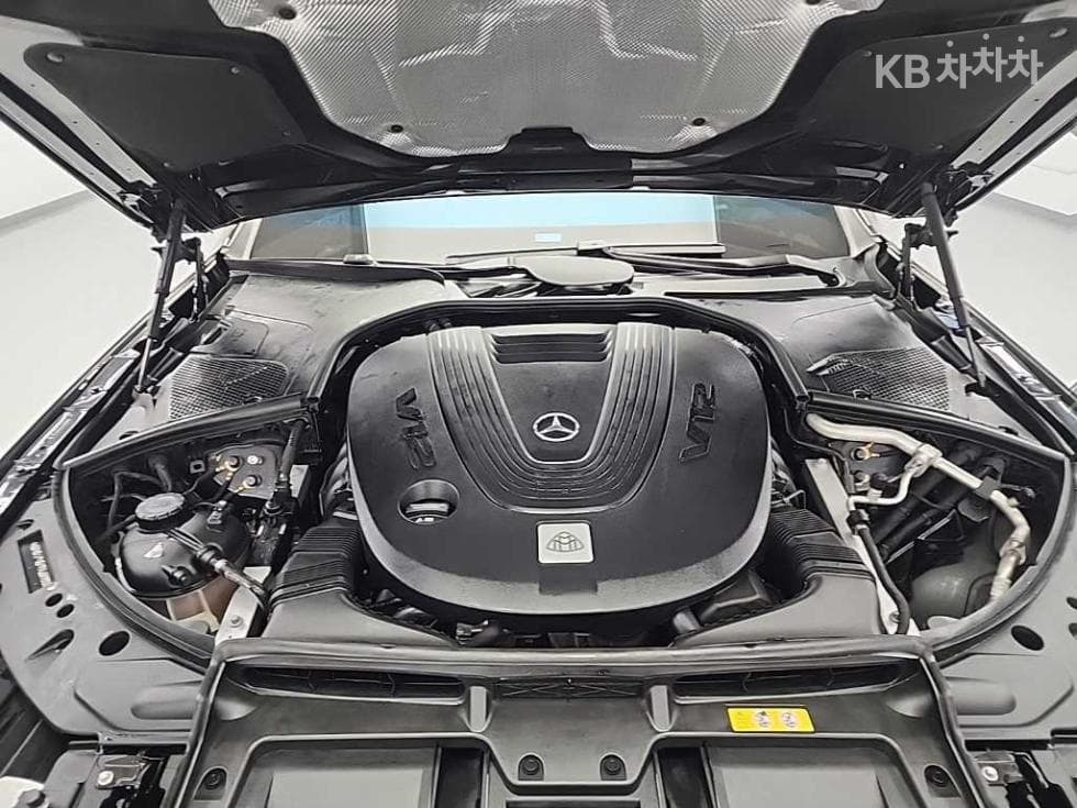 Mercedes-Benz - S-Class | Maybach S680 4Matic Base 5