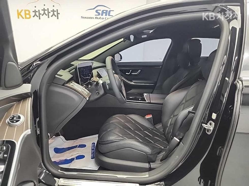 Mercedes-Benz - S-Class | Maybach S680 4Matic Base 11