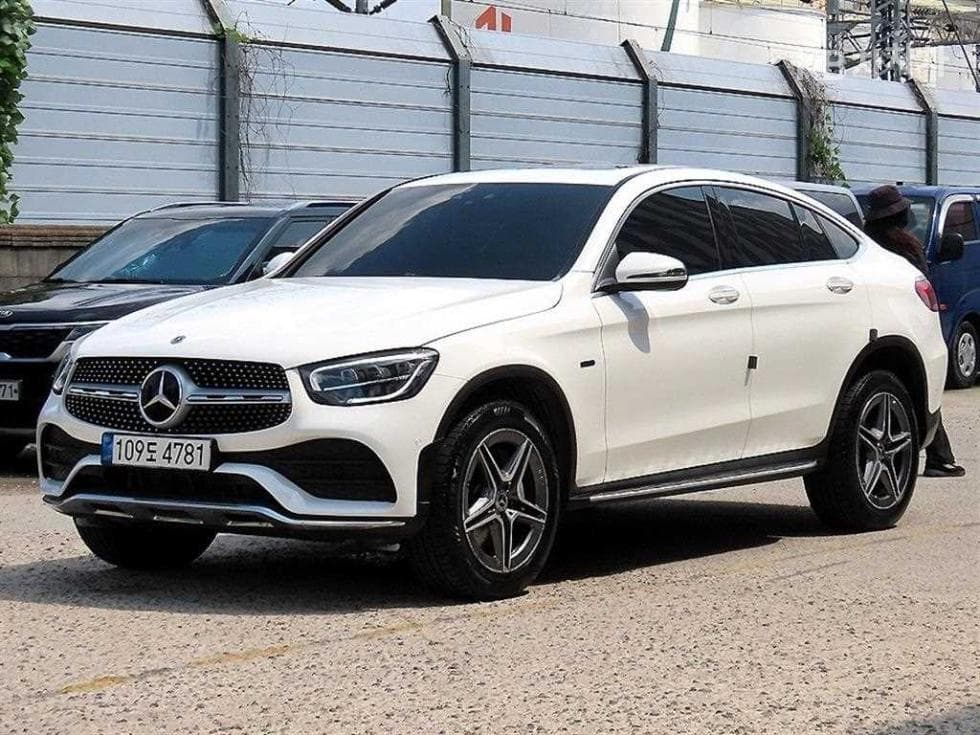Mercedes-Benz - GLC-Class | 300 4Matic Coupe Base 2