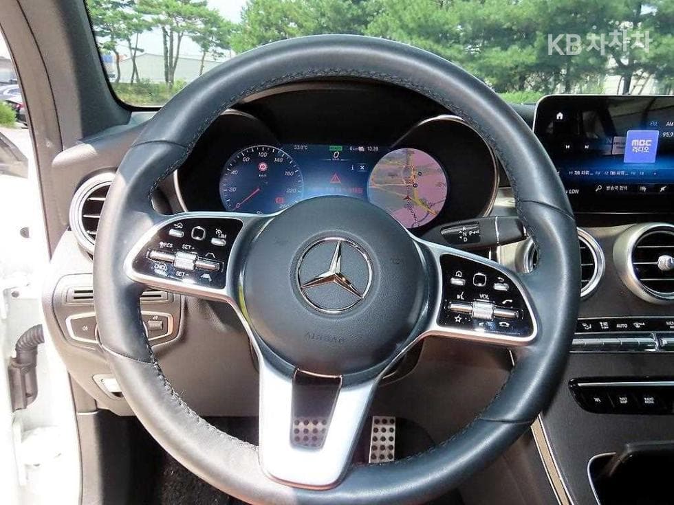 Mercedes-Benz - GLC-Class | 300 4Matic Coupe Base 8