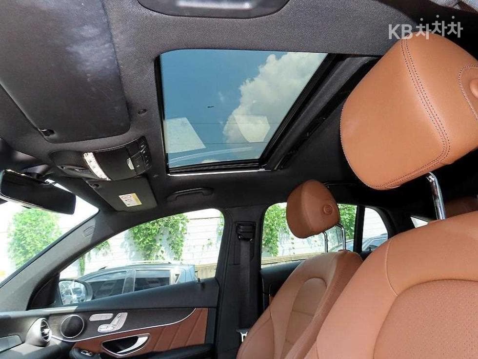 Mercedes-Benz - GLC-Class | 300 4Matic Coupe Base 15