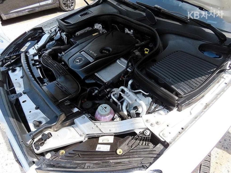 Mercedes-Benz - GLC-Class | 300 4Matic Coupe Base 19