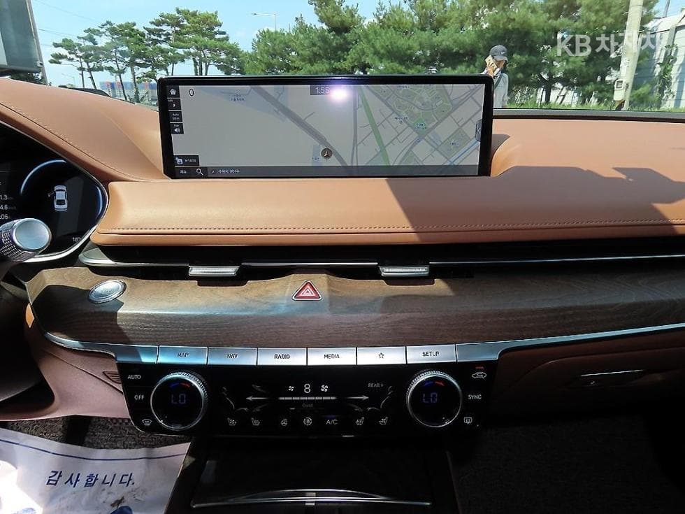 Genesis - G80 | 2.5 T-GDi AWD 13