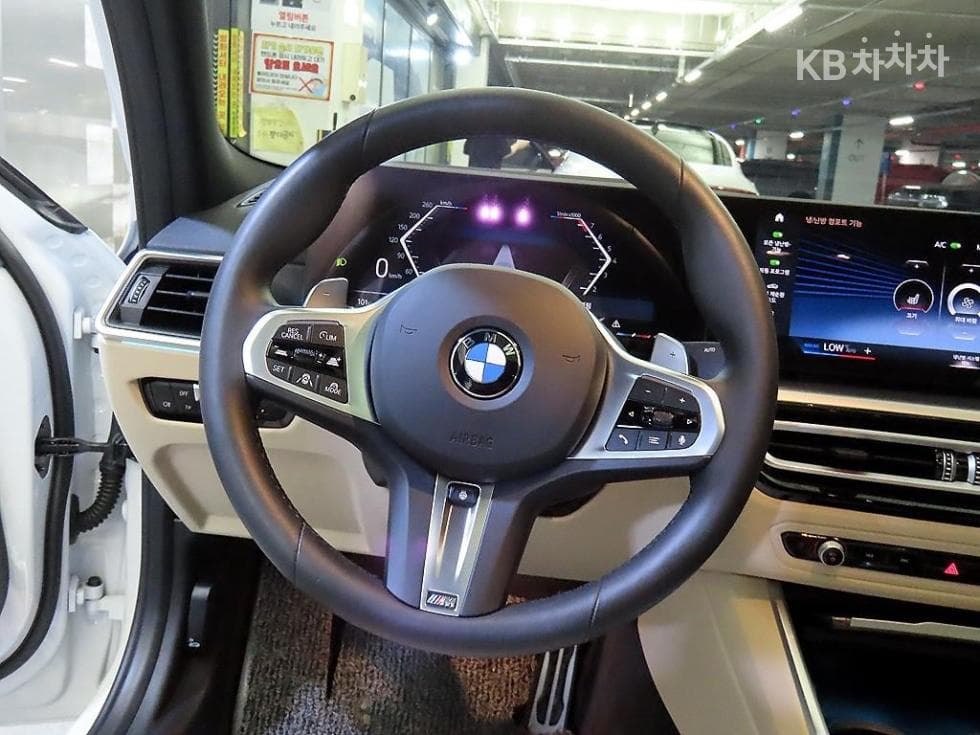 BMW - 3-Series | 320 M Sport 8