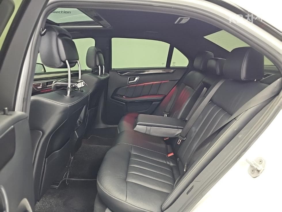 Mercedes-Benz - E-Class | New E220 CDI Avantgarde W212(09~) 12