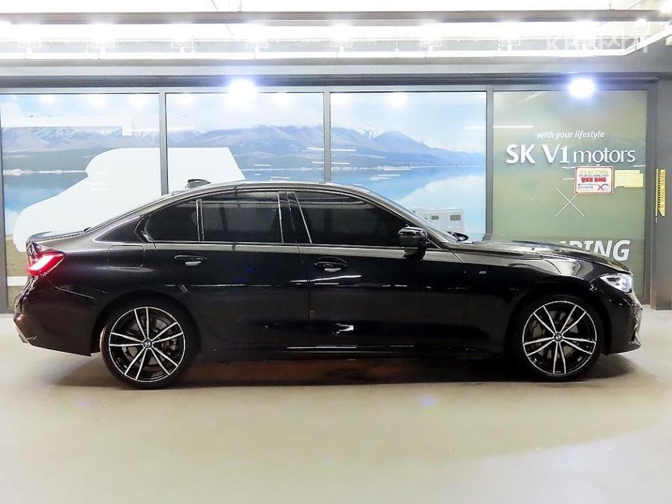 BMW - 3-Series | 330 M Sport 3