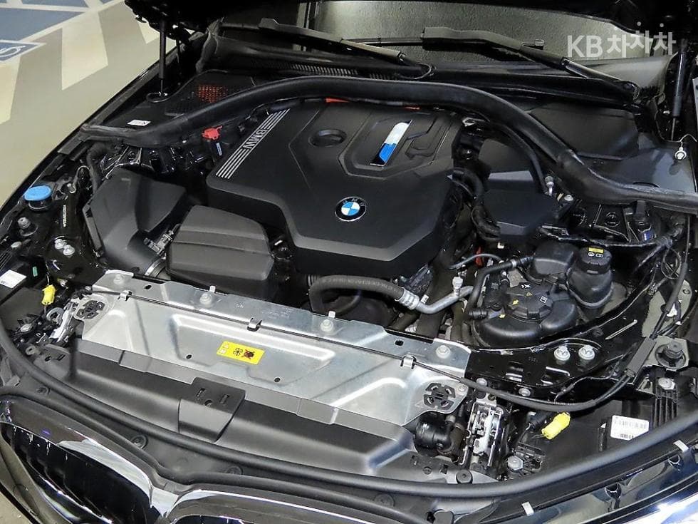 BMW - 3-Series | 330 M Sport 19