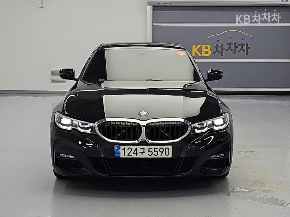 BMW - 3-Series | 320 M Sport 2