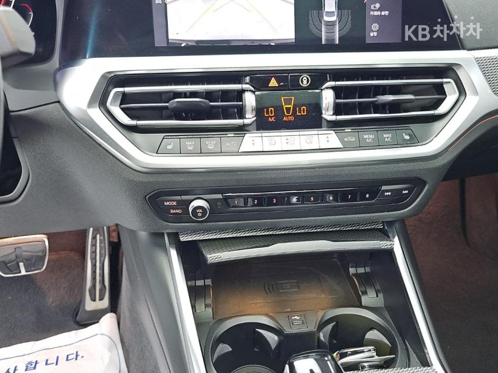 BMW - 3-Series | 320 M Sport 10