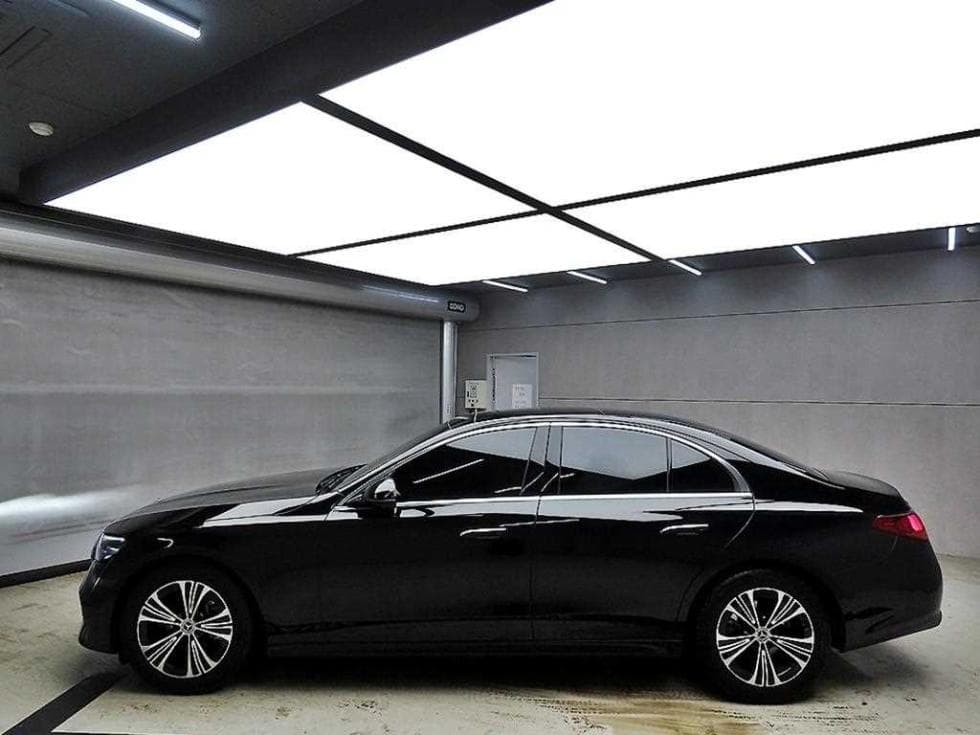 Mercedes-Benz - E-Class | E200 Avantgarde 4