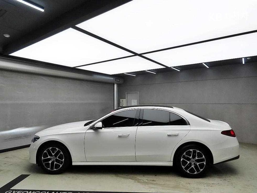 Mercedes-Benz - E-Class | E200 Avantgarde 4