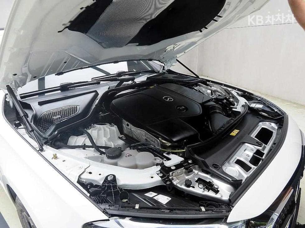 Mercedes-Benz - E-Class | E200 Avantgarde 19