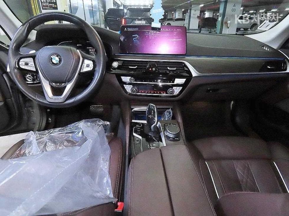 بي إم دبليو - 5-Series | All New 530 Luxury Line 10