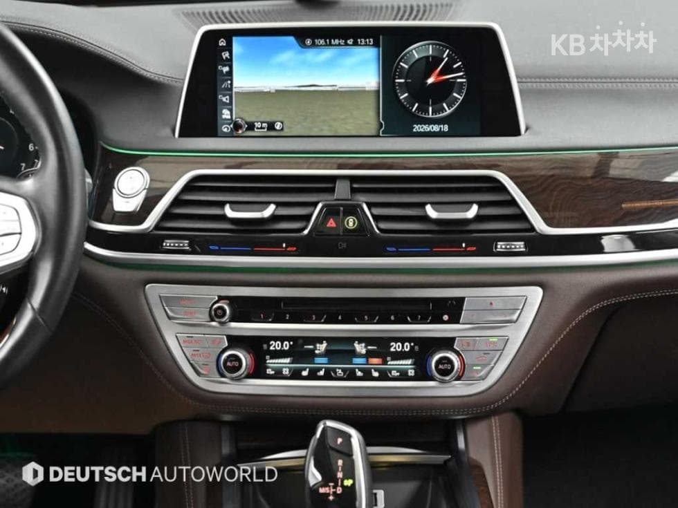BMW - 7-Series | 740Li xDrive Base 14