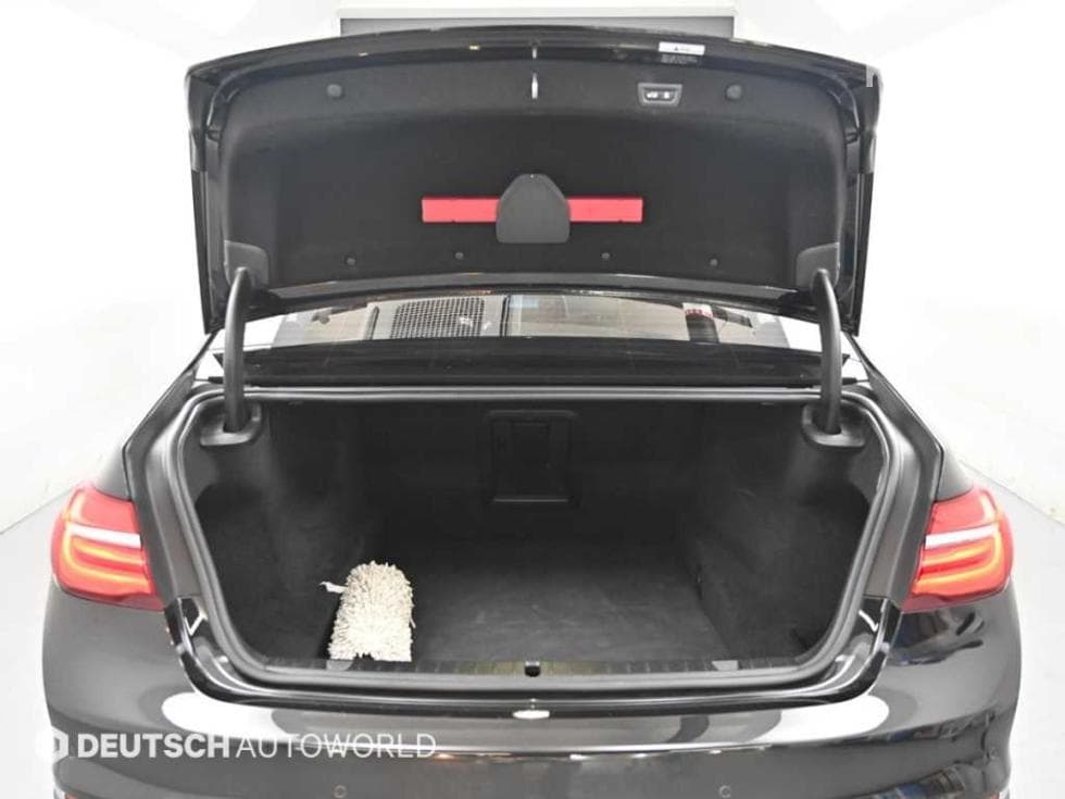 BMW - 7-Series | 740Li xDrive Base 19