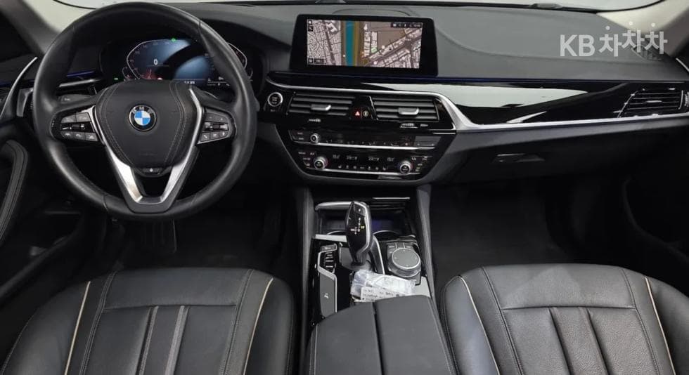 BMW - 5-Series | All New 520 Luxury 7