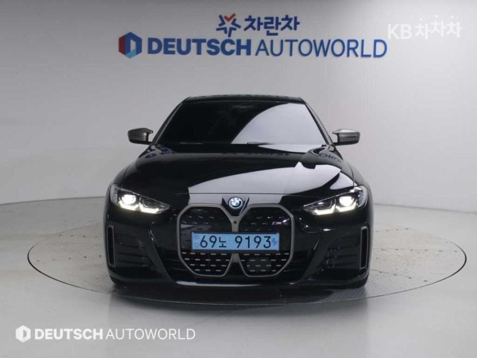 BMW - i4 | M50 Pro 3