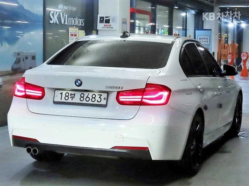 BMW - 3-Series | New 328 M Sport 4