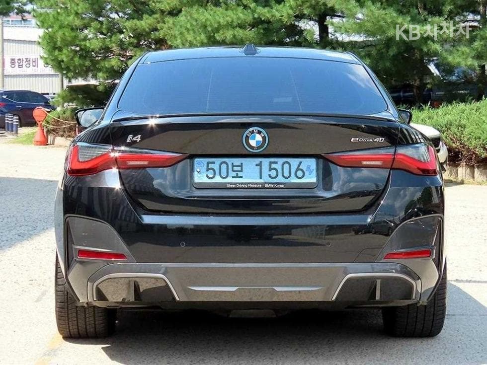 بي إم دبليو - i4 | eDrive40 M Sport Pro 4