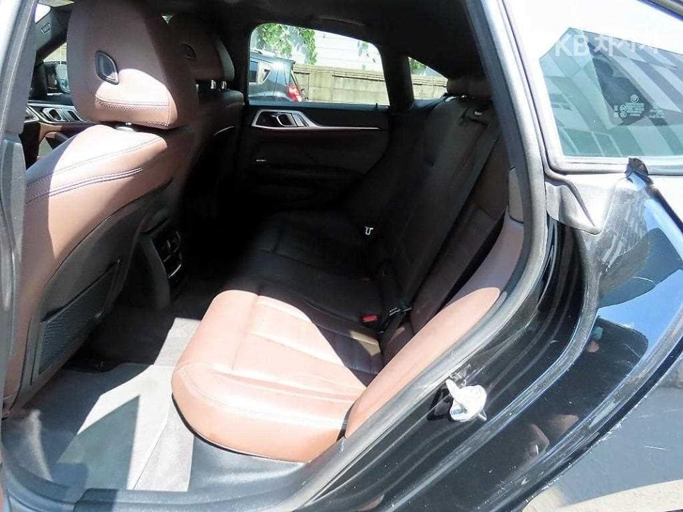 بي إم دبليو - i4 | eDrive40 M Sport Pro 6