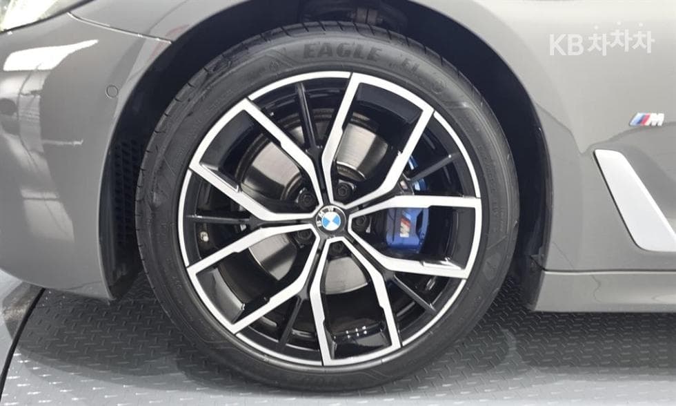 BMW - 5-Series | All New 530 M Sport 5