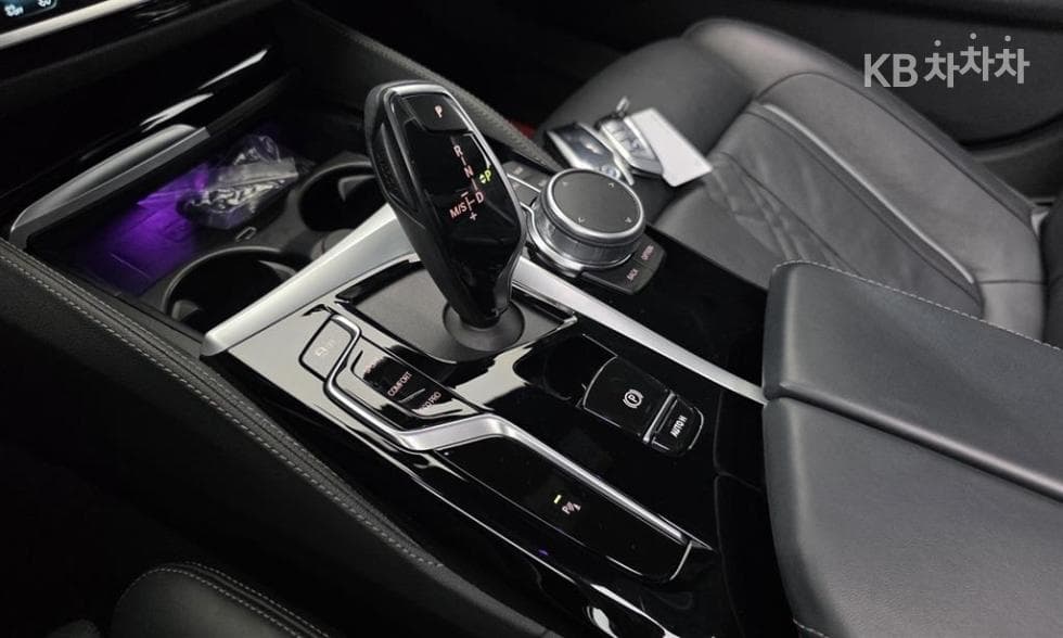 BMW - 5-Series | All New 530 M Sport 11