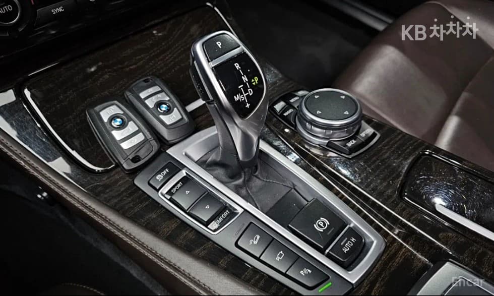 BMW - 5-Series | New 528 xDrive M Dynamic F10 9