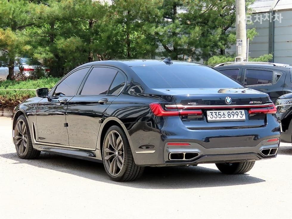 بي إم دبليو - 7-Series | M760Li xDrive Base 3