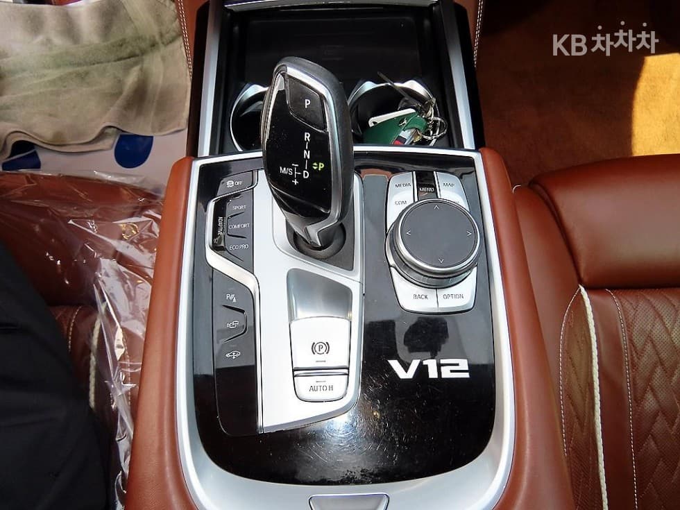 بي إم دبليو - 7-Series | M760Li xDrive Base 11